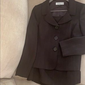 Tahari skirt suit 10